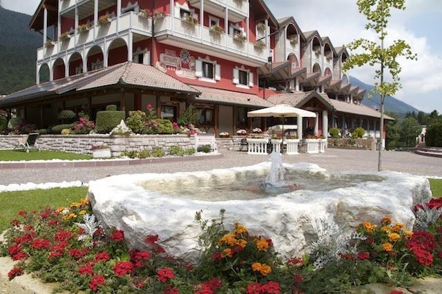 HOTEL  LA  BUSSOLA        (ANDALO)   (TN)