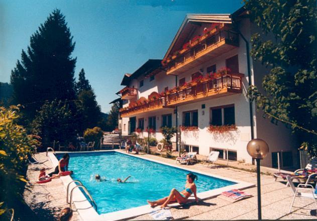 HOTEL  GILDA       (CALDONAZZO)  (TN)