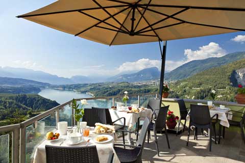 HOTEL VIRIDIS            (CAGNO')  (TN)