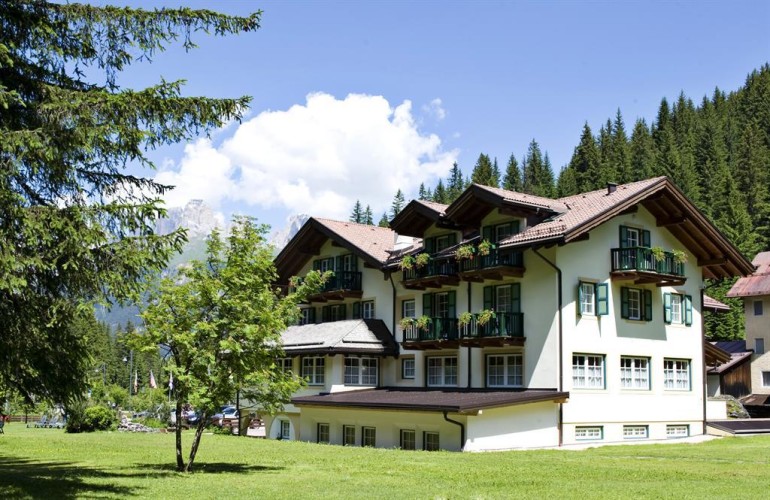 HOTEL VILLA ROSELLA (PENIA DI CANAZEI) (TN)