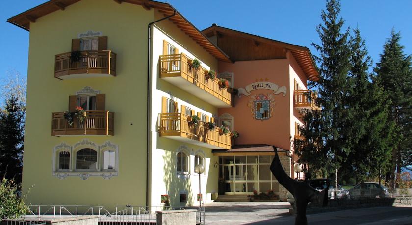 HOTEL  FAI                                                                                                       (FAI DELLA PAGANELLA)  (TN)