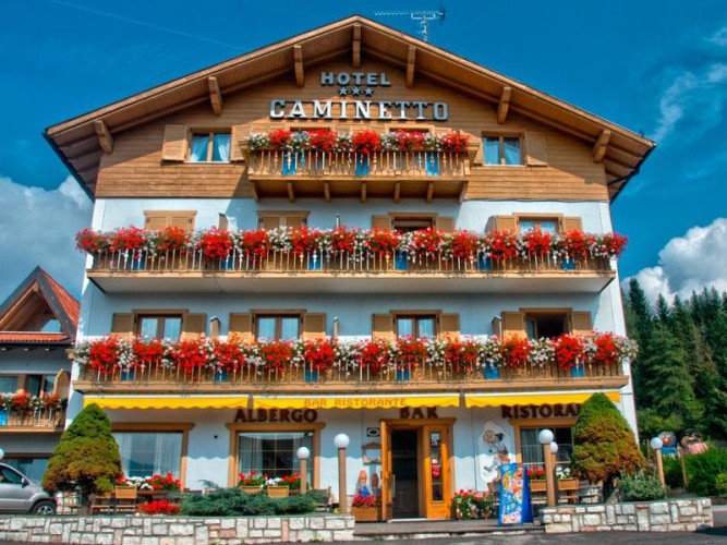 HOTEL CAMINETTO Mountain Resort (LAVARONE)  (TN)