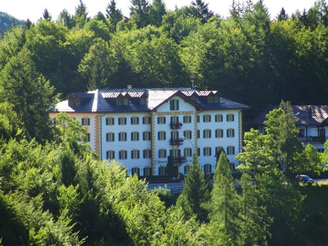 HOTEL DU LAC                                                                                                                        (LAVARONE)  (TN)