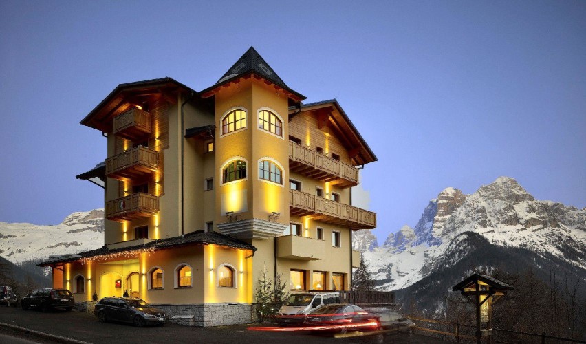 PANORAMA HOTEL  FONTANELLA        (MADONNA DI CAMPIGLIO)   (TN)