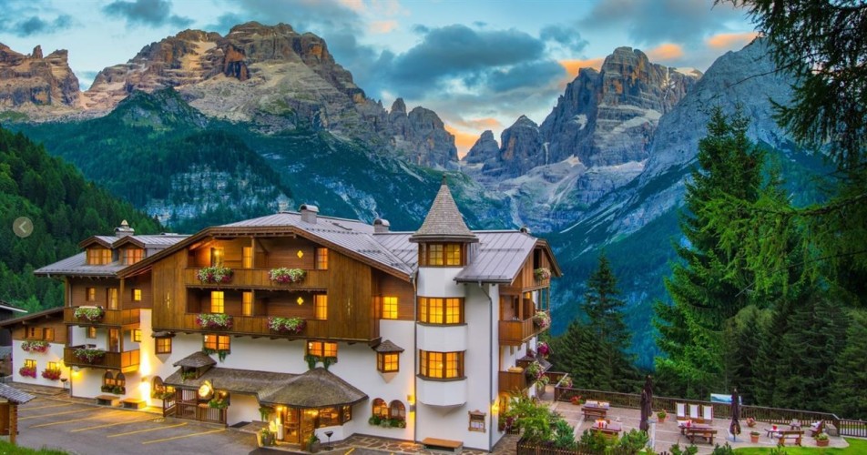 BIO HOTEL HERMITAGE                                           (MADONNA DI CAMPIGLIO) (TN)