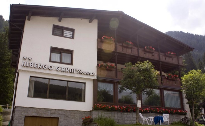 HOTEL GARNI' NORMA                                                                (MADONNA DI CAMPIGLIO)  (TN)