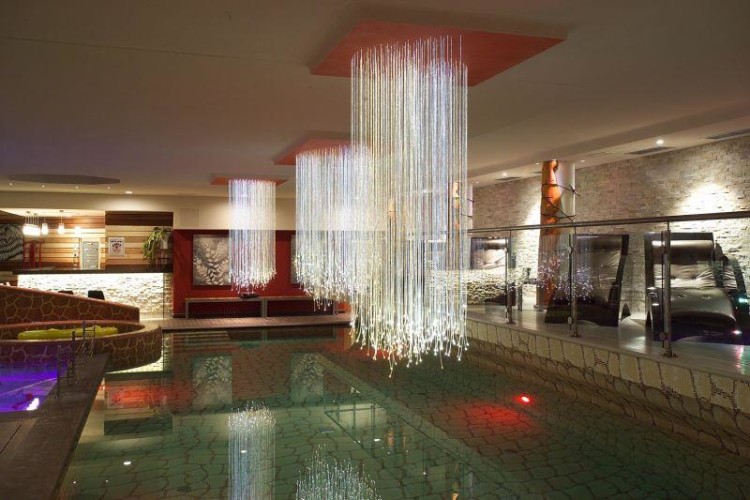 HOTEL  DESIGN  OBEROSLER      (MADONNA DI CAMPIGLIO)   (TN)