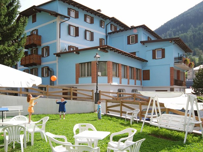 HOTEL ANCORA (MOENA)      (TN)