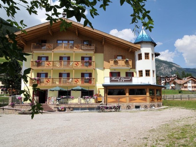 HOTEL CIAMOL           (MAZZIN)   (TN)