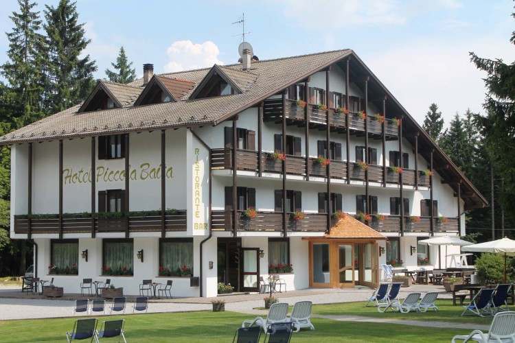 HOTEL PICCOLA BAITA         (MOLVENO) (TN)