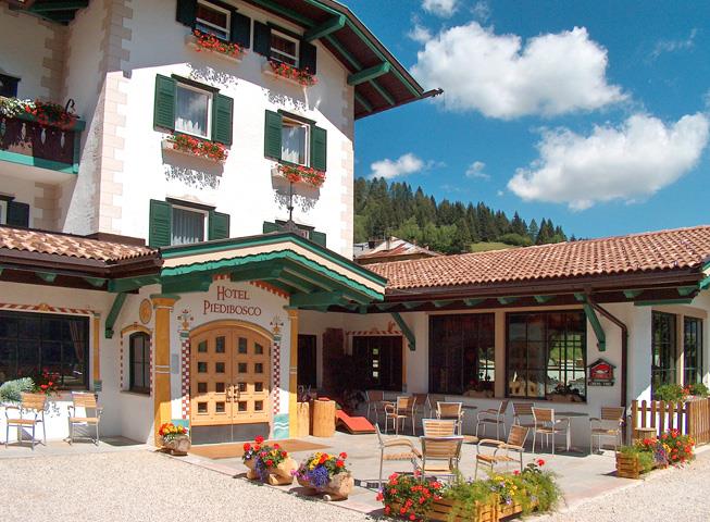 HOTEL PIEDIBOSCO  (MOENA)  (TN)