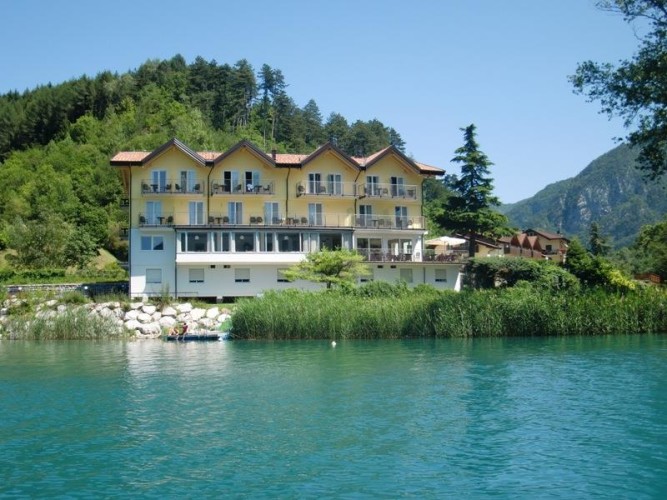 HOTEL SAN CARLO                                 (MOLINA DI LEDRO) (TN)