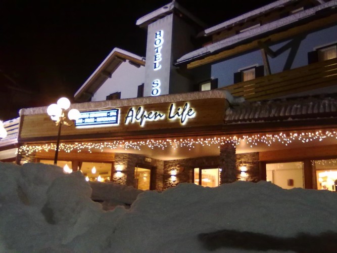 ALPEN LIFE HOTEL SOMEDA            (MOENA) (TN)