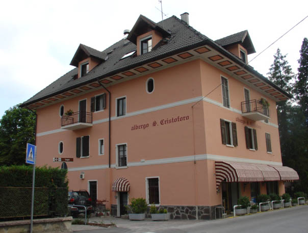 ALBERGO S. CRISTOFORO                      (PERGINE VALSUGANA)  (TN)