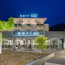 GOTI' HOTEL                    (NAGO - TORBOLE) (TN)