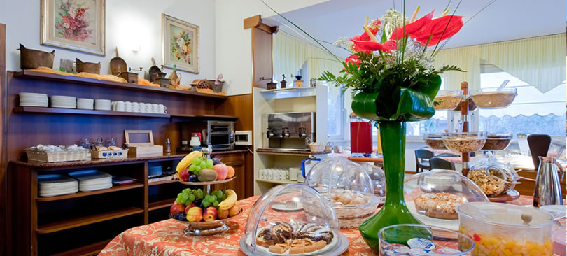 VILLA MIMOSA B&B              (NAGO-TORBOLE) (TN)