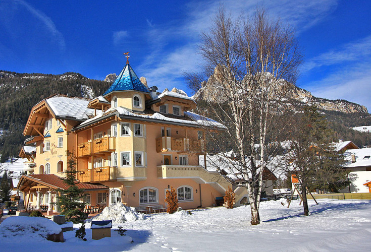 HOTEL SAS MORIN                 (POZZA DI FASSA) (TN)