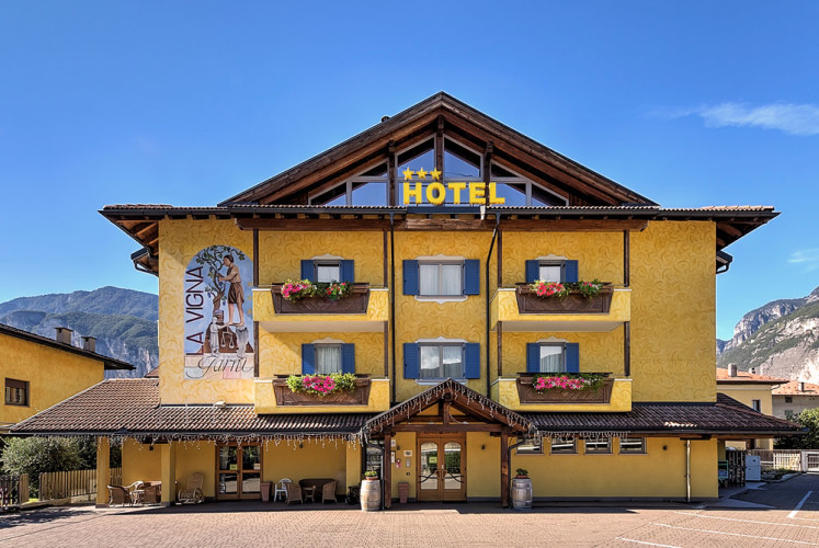HOTEL B&B LA VIGNA (SAN MICHELE ALL'ADIGE) (TN)