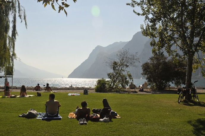 PRIMO HOTEL                (RIVA DEL GARDA) (TN)