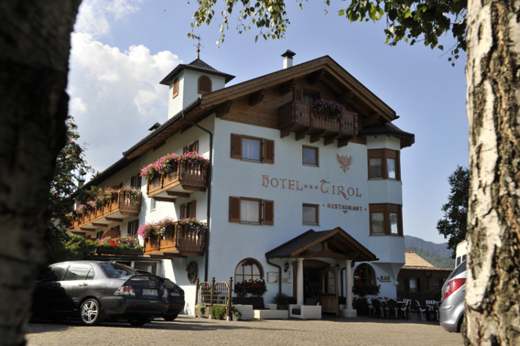 HOTEL TIROL, Natural Idyll  (MONTESOVER) (TN)