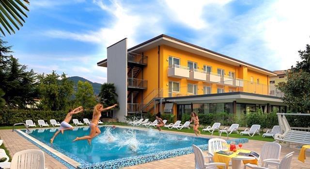 HOTEL CAMPAGNOLA           (RIVA DEL GARDA) (TN)