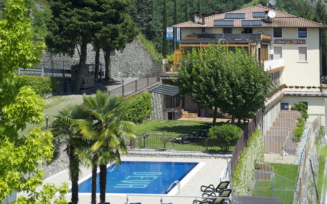 ALBERGO DEVA        (RIVA DEL GARDA) (TN)