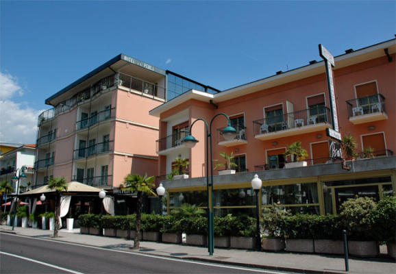 HOTEL LA PERLA               (RIVA DEL GARDA) (TN)