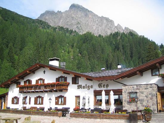 HOTEL MALGA CES            (SAN MARTINO DI CASTROZZA) (TN)