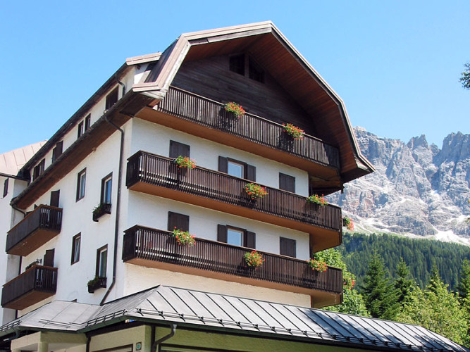 PARK HOTEL MIRAMONTI    (SAN MARTINO DI CASTROZZA) (TN)