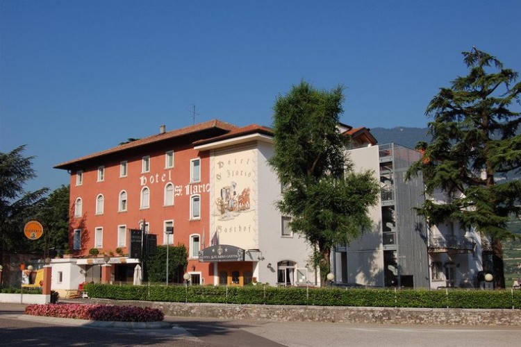 HOTEL  SANT' ILARIO         (ROVERETO)  (TN)