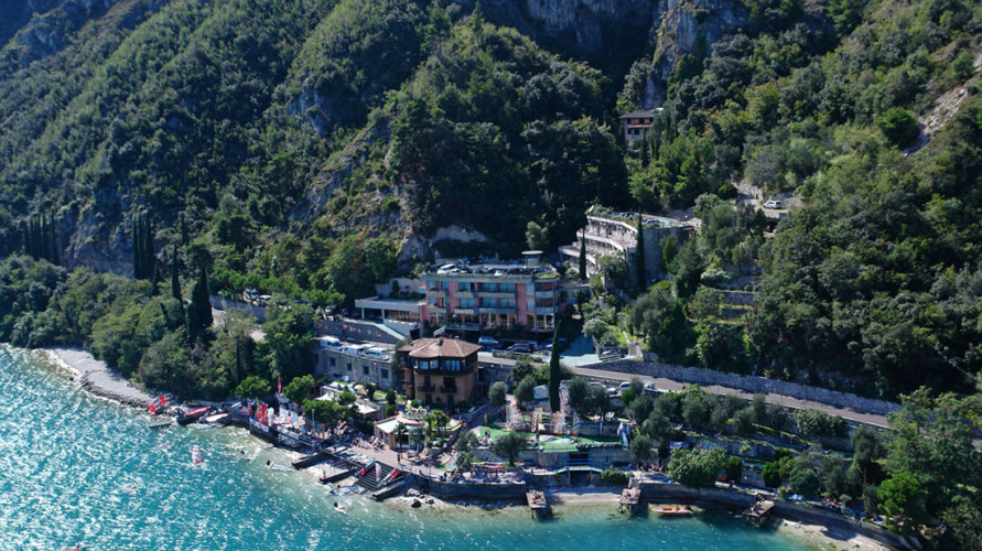 SURF HOTEL PIER                       (RIVA DEL GARDA)  (TN)