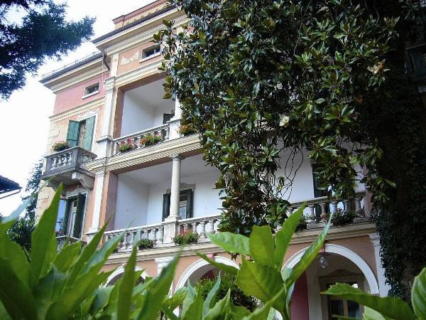 ALBERGO VILLA ROSA          (RONCEGNO TERME) (TN)