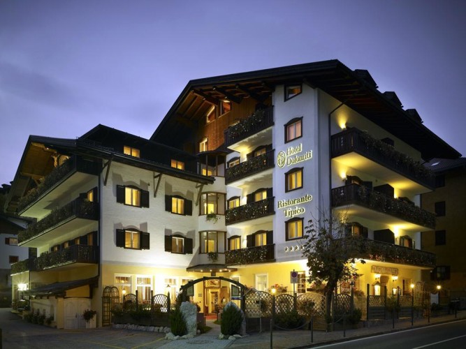 HOTEL DOLOMITI (MOENA)   (TN)