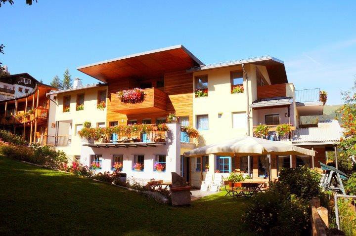 GARNI' B&B ENROSADIRA (VIGO DI FASSA) (TN)