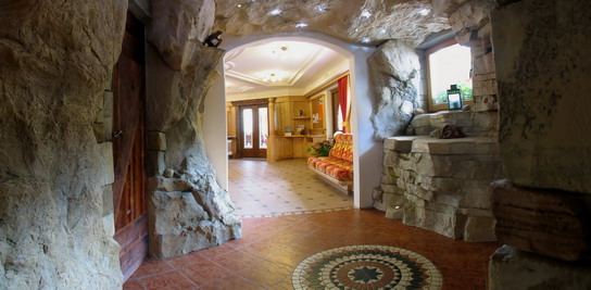 HOTEL LA GROTTA        (VIGO DI FASSA)  (TN)